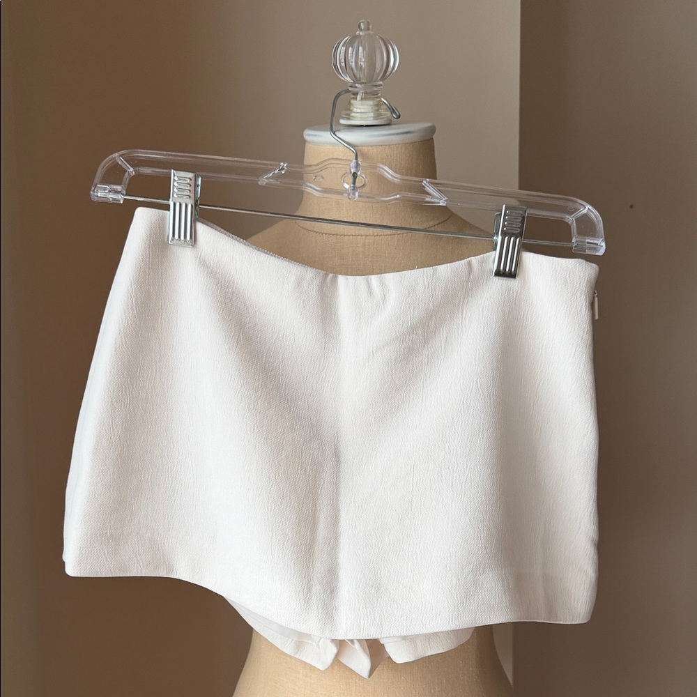 NWT Aritzia Wilfred Mini Skort